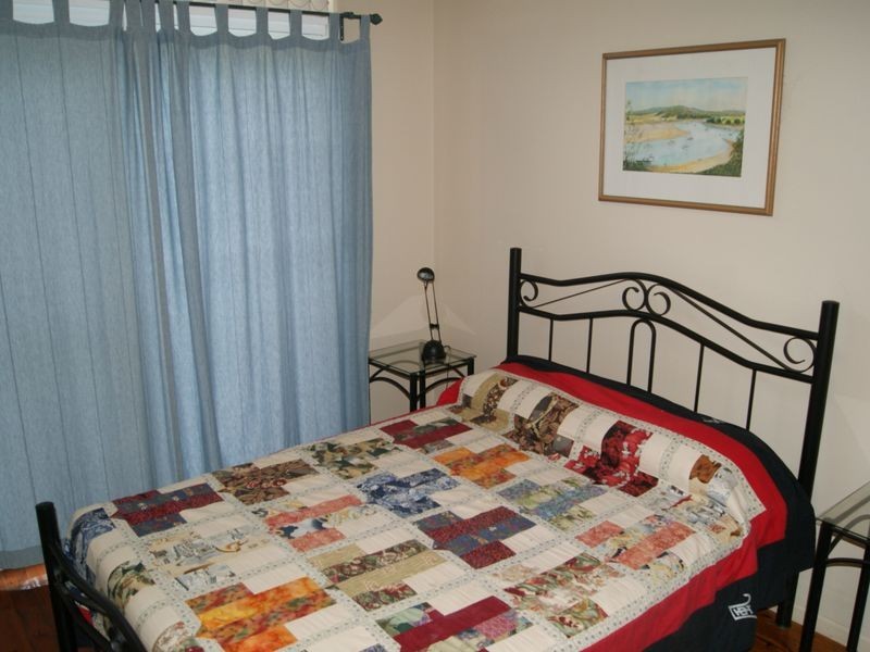 9 Innes Street, Coochiemudlo Island QLD 4184