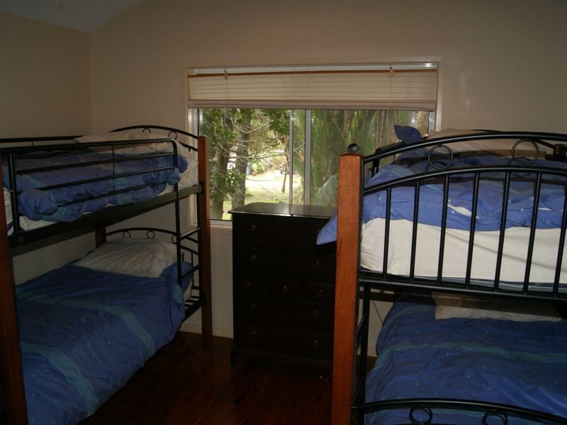 9 Innes Street, Coochiemudlo Island QLD 4184