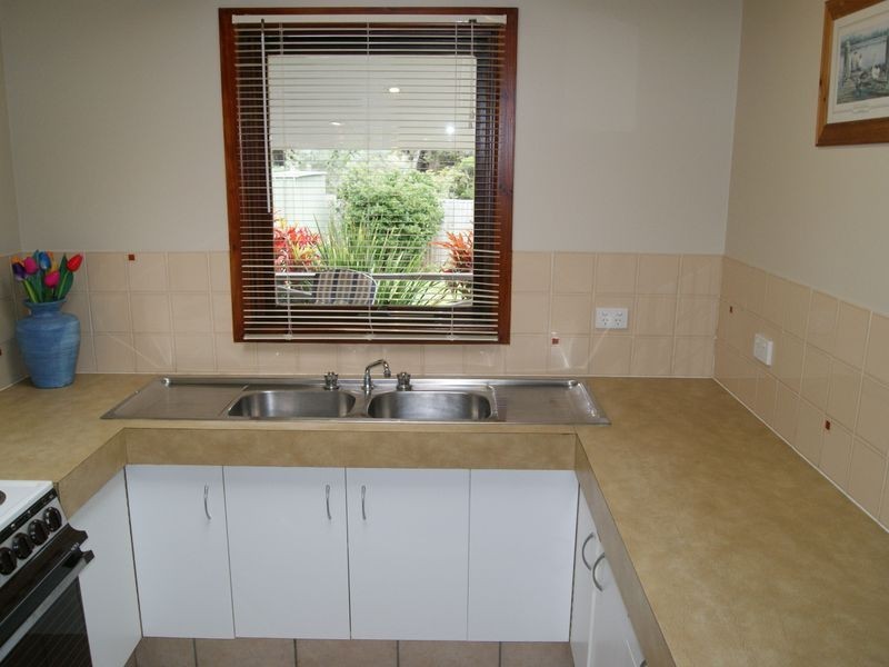 15 Merindah Street, Coochiemudlo Island QLD 4184