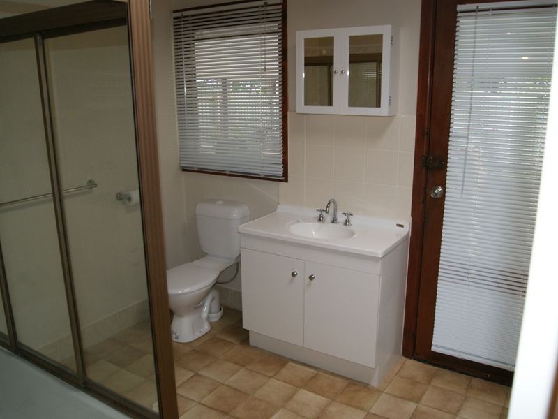 15 Merindah Street, Coochiemudlo Island QLD 4184