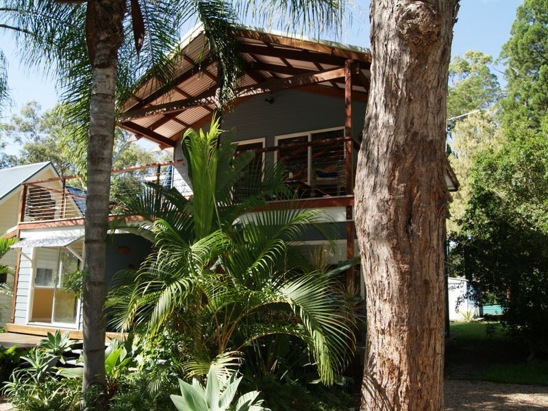 10 Flinders Street, Coochiemudlo Island QLD 4184