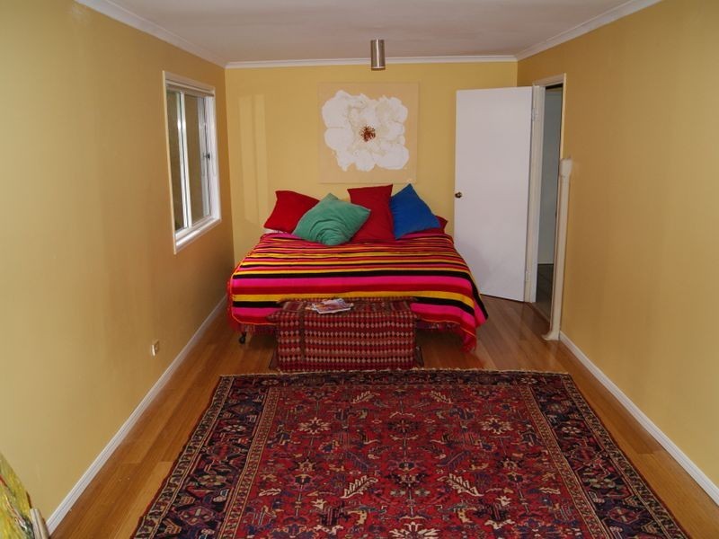 10 Flinders Street, Coochiemudlo Island QLD 4184