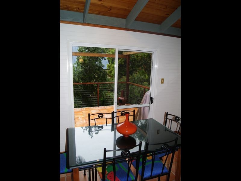 10 Flinders Street, Coochiemudlo Island QLD 4184