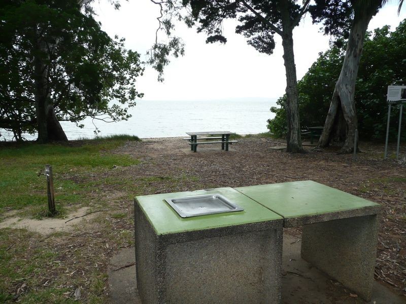 10 Flinders Street, Coochiemudlo Island QLD 4184