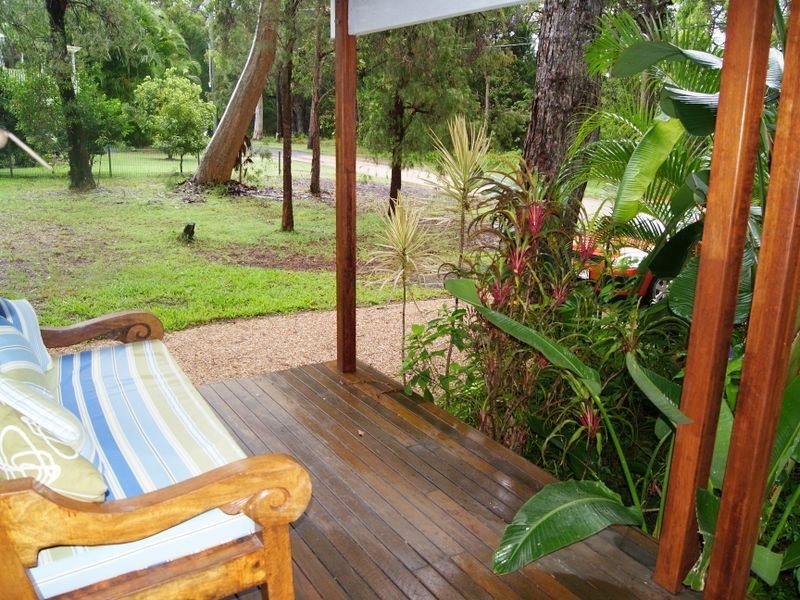 10 Flinders Street, Coochiemudlo Island QLD 4184