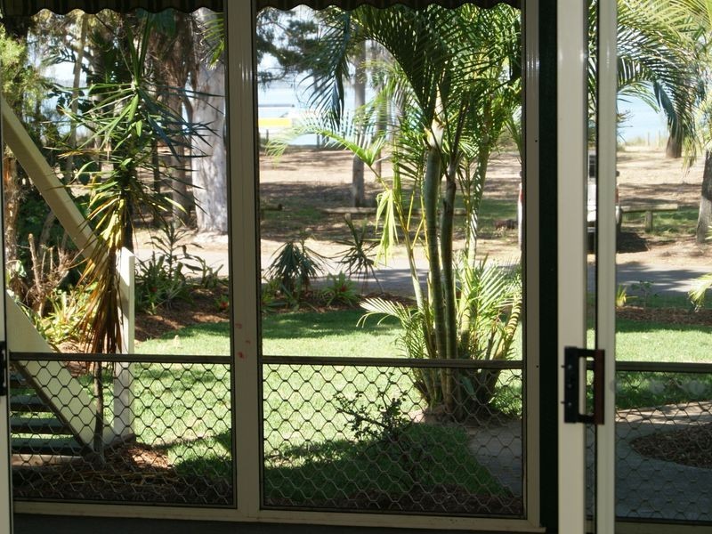 32 Victoria Parade, Coochiemudlo Island QLD 4184