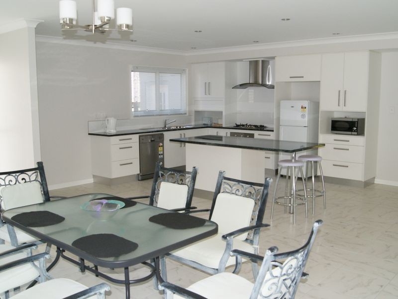 60 Victoria Parade, Coochiemudlo Island QLD 4184