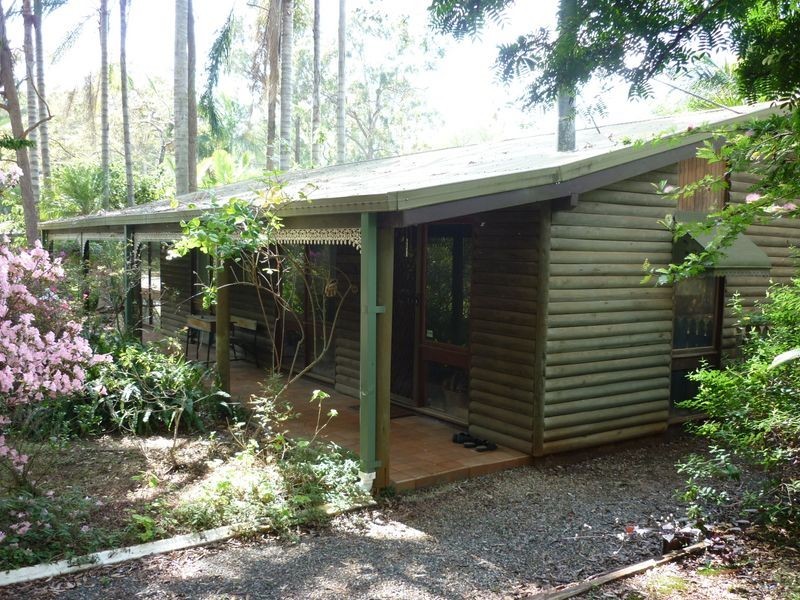 288 Victoria Parade West, Coochiemudlo Island QLD 4184