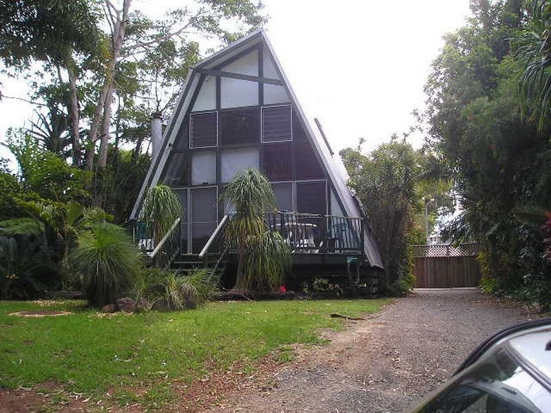 86 Victoria Parade, Coochiemudlo Island QLD 4184