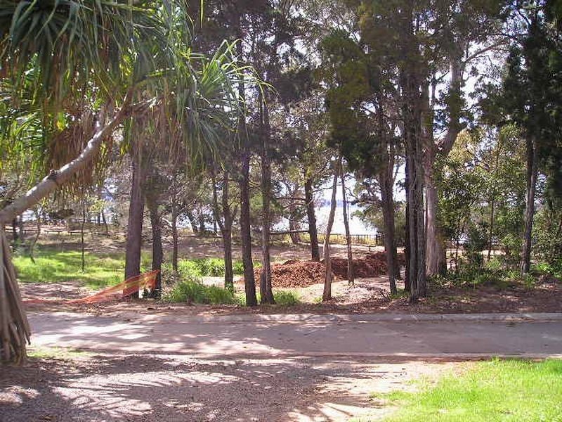 86 Victoria Parade, Coochiemudlo Island QLD 4184