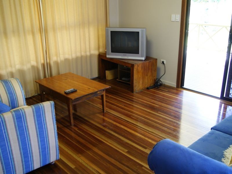 1 Ross, Coochiemudlo Island QLD 4184