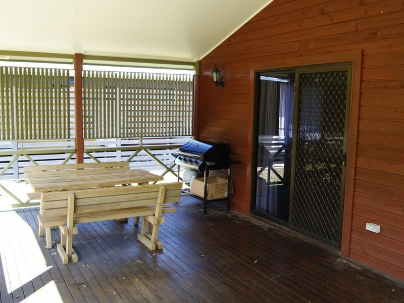1 Ross, Coochiemudlo Island QLD 4184