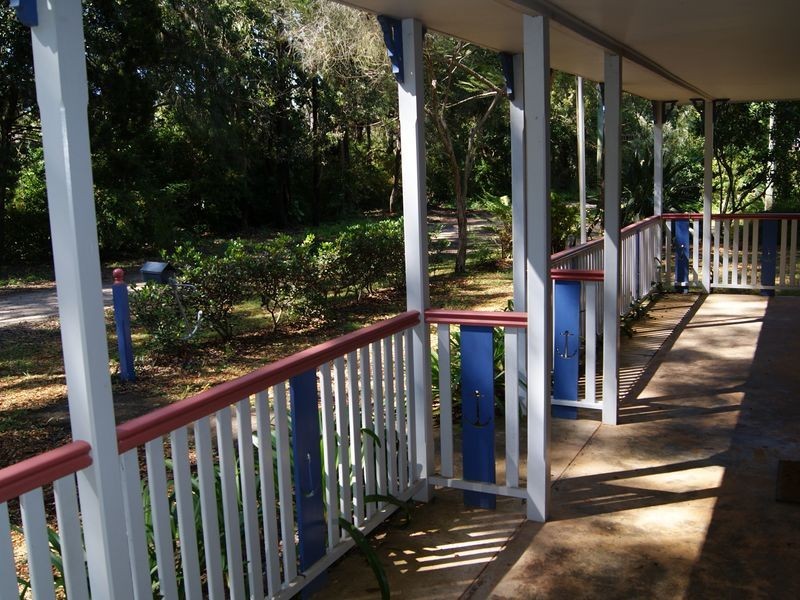 1 Aminya Street, Coochiemudlo Island QLD 4184