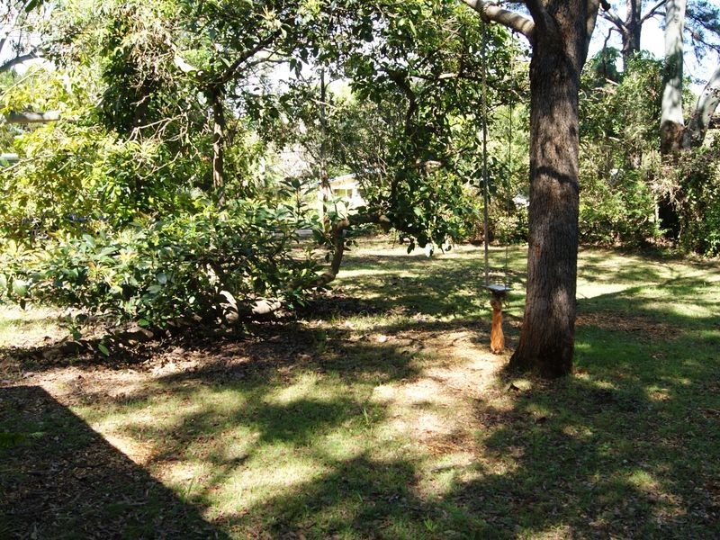 1 Aminya Street, Coochiemudlo Island QLD 4184