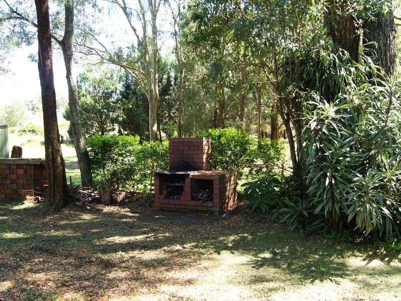 1 Aminya Street, Coochiemudlo Island QLD 4184