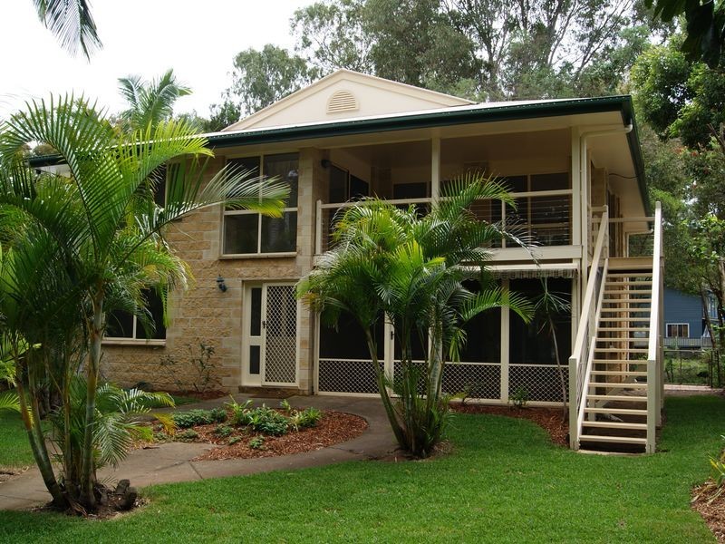 32 Victoria Parade, Coochiemudlo Island QLD 4184