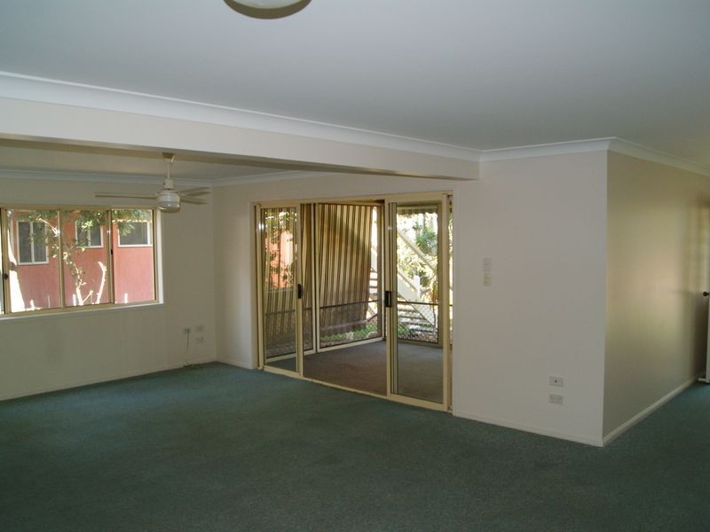 32 Victoria Parade, Coochiemudlo Island QLD 4184