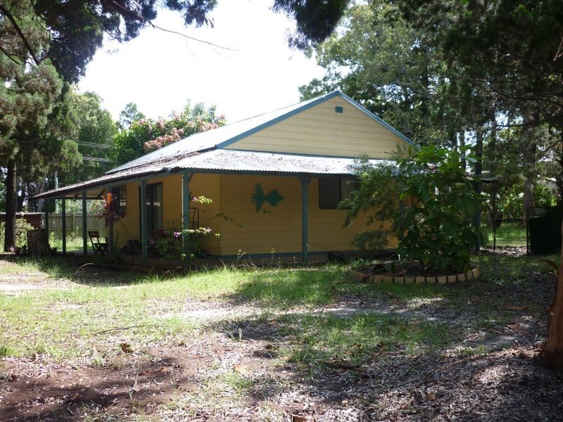 38 James, Coochiemudlo Island QLD 4184