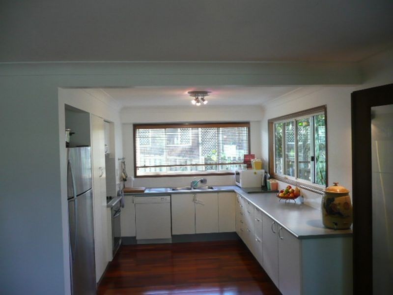 18 Orange Grove, Coochiemudlo Island QLD 4184