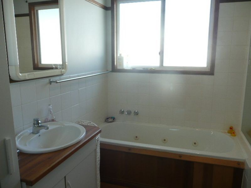 18 Orange Grove, Coochiemudlo Island QLD 4184