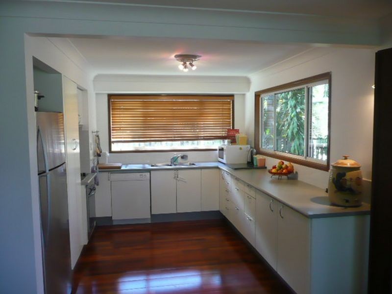 18 Orange Grove, Coochiemudlo Island QLD 4184