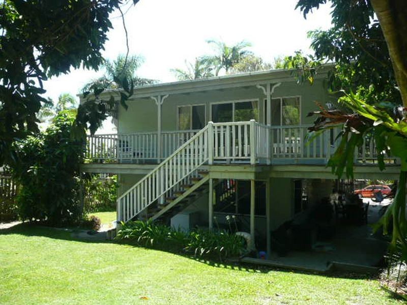 18 Orange Grove, Coochiemudlo Island QLD 4184