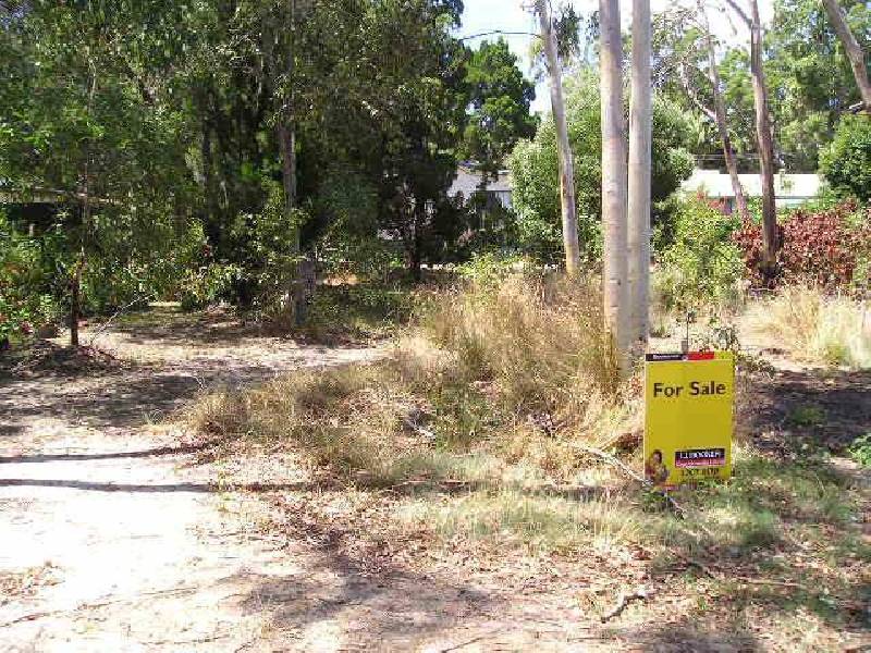 2 Ross Street, Coochiemudlo Island QLD 4184