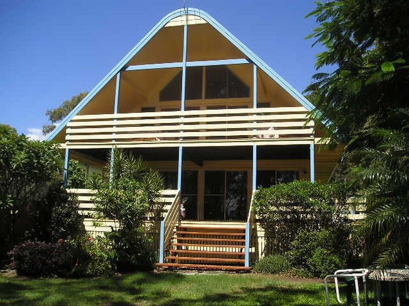 210 Victoria Parade, Coochiemudlo Island QLD 4184