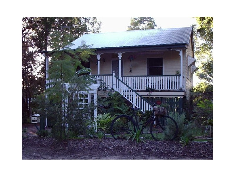 2 Cypress Street, Coochiemudlo Island QLD 4184