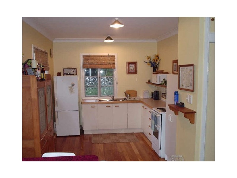 2 Cypress Street, Coochiemudlo Island QLD 4184