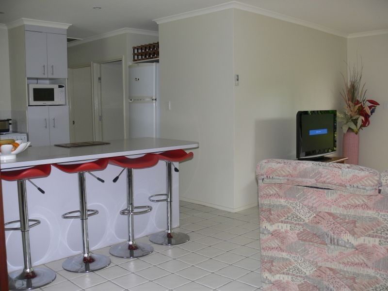 11 Carefree Street, Coochiemudlo Island QLD 4184