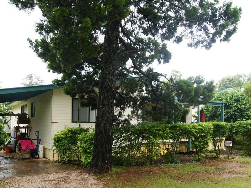 10 Mareela Street, Coochiemudlo Island QLD 4184