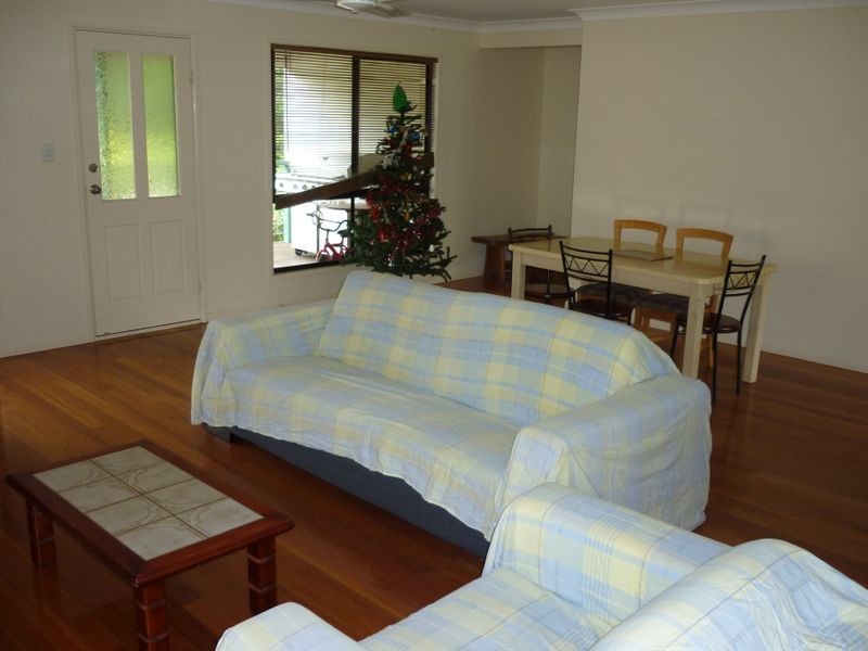 10 Mareela Street, Coochiemudlo Island QLD 4184