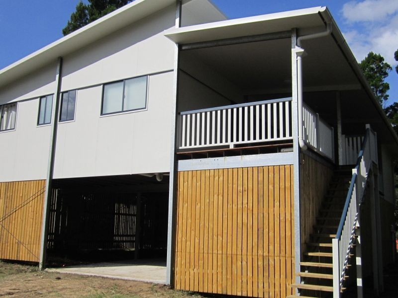 19 Elizabeth Street, Coochiemudlo Island QLD 4184