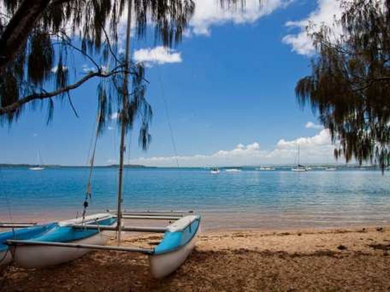 19 Elizabeth Street, Coochiemudlo Island QLD 4184