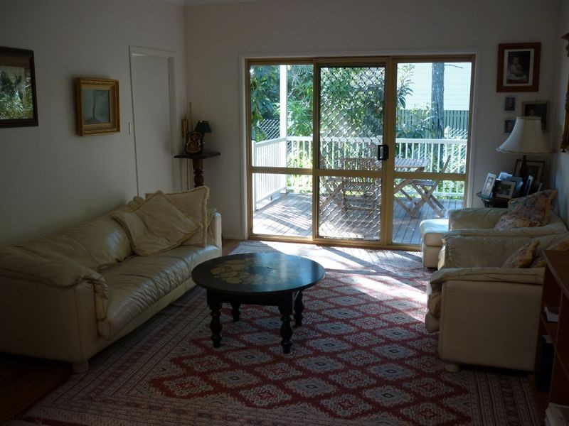 16 Shirley Street, Coochiemudlo Island QLD 4184