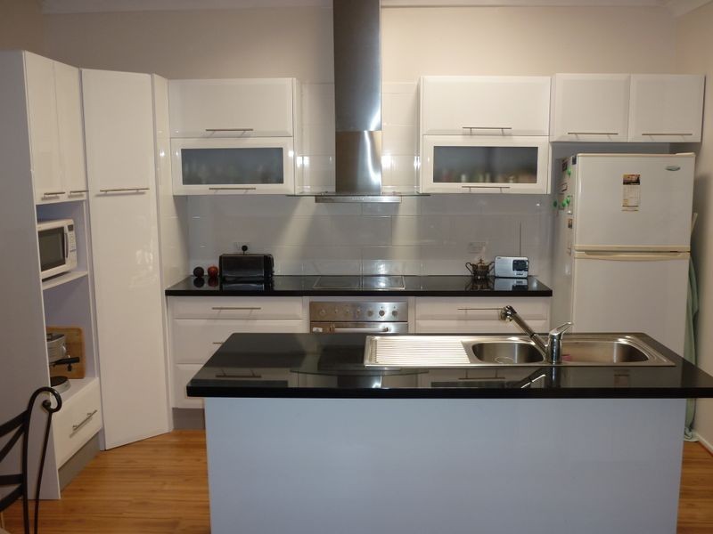 16 Shirley Street, Coochiemudlo Island QLD 4184