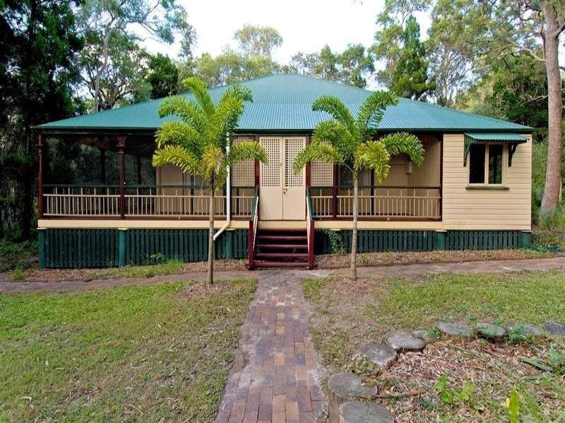 8 – 10 Erobin Street, Coochiemudlo Island QLD 4184