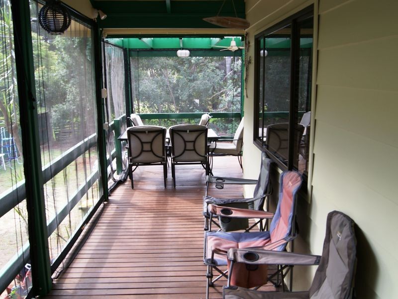 3 Eprapah, Coochiemudlo Island QLD 4184