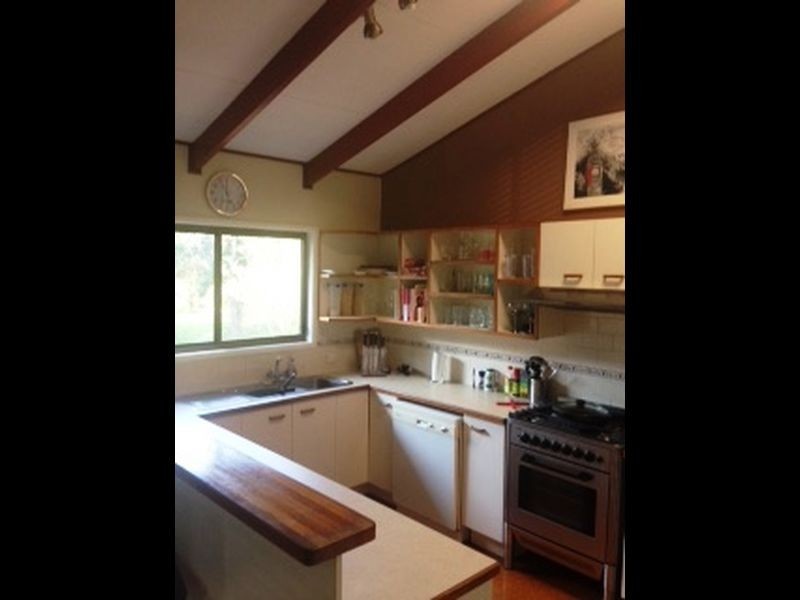 3 Eprapah, Coochiemudlo Island QLD 4184