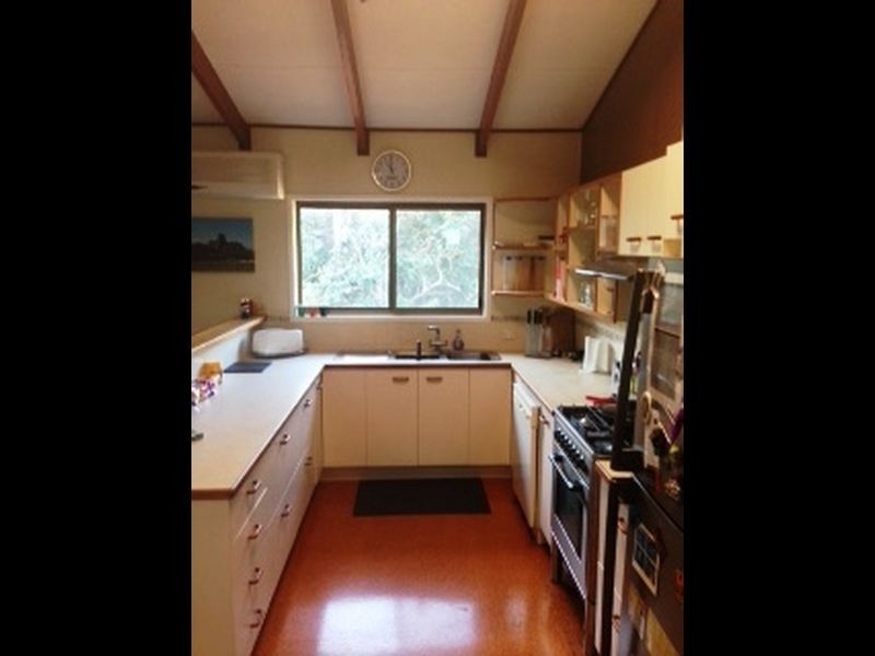 3 Eprapah, Coochiemudlo Island QLD 4184