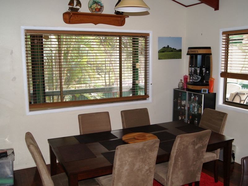 3 Eprapah, Coochiemudlo Island QLD 4184