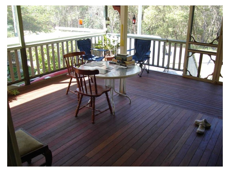 62 Elizabeth Street, Coochiemudlo Island QLD 4184