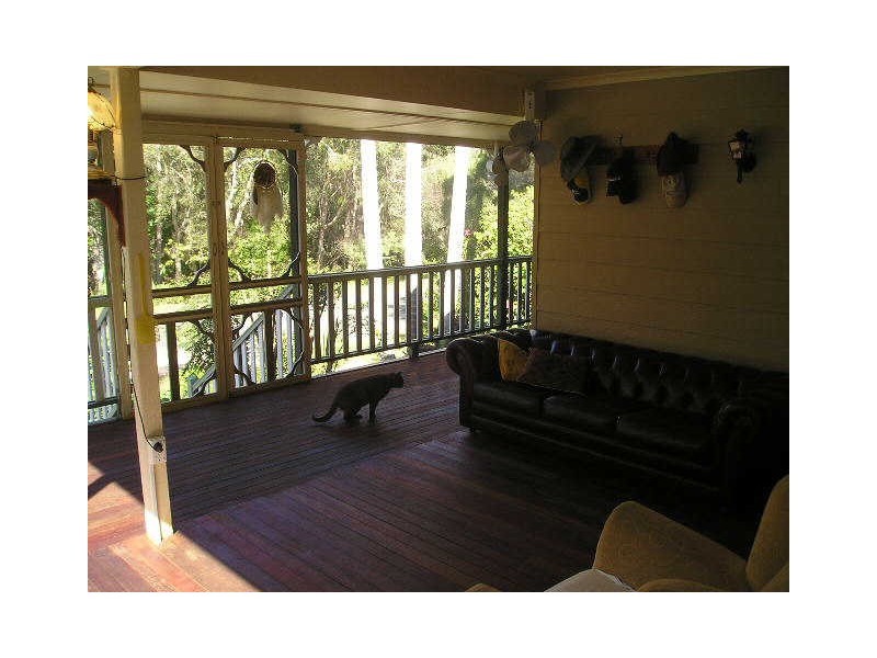 62 Elizabeth Street, Coochiemudlo Island QLD 4184