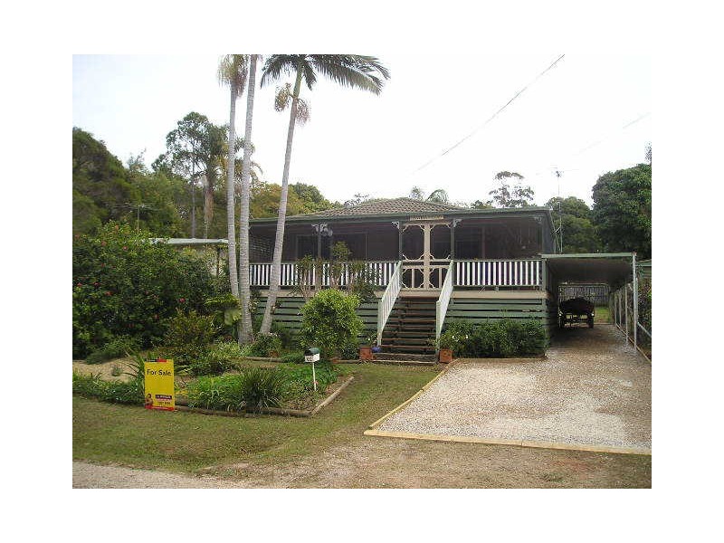 62 Elizabeth Street, Coochiemudlo Island QLD 4184