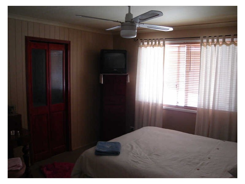 62 Elizabeth Street, Coochiemudlo Island QLD 4184