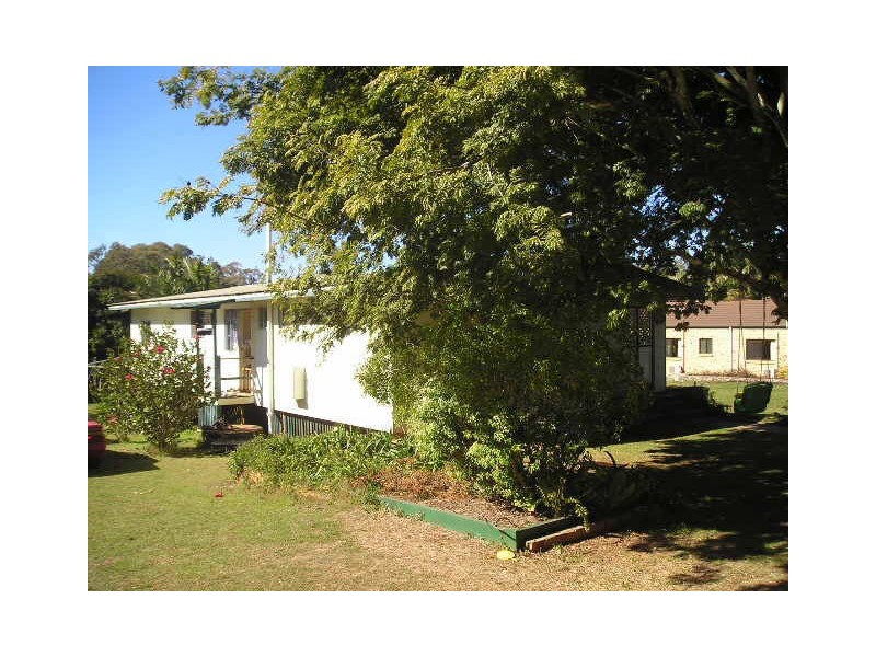 6 Dawn St, Coochiemudlo Island QLD 4184