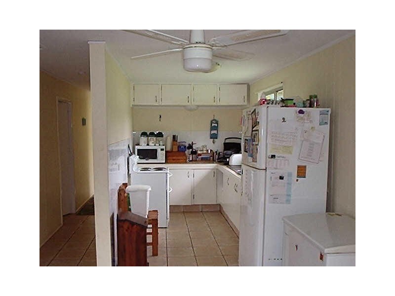 6 Dawn St, Coochiemudlo Island QLD 4184