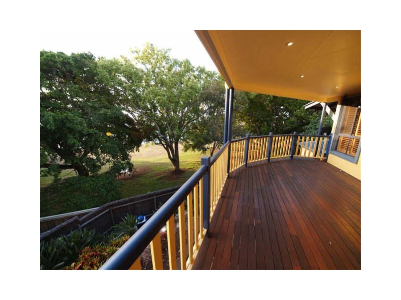 8 Main Road, Wellington Point QLD 4160