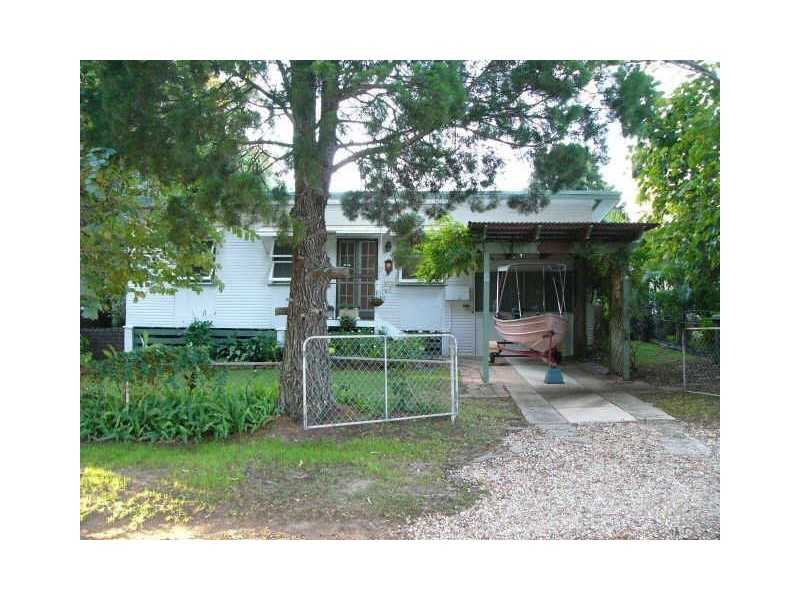 18 Merindah Street, Coochiemudlo Island QLD 4184